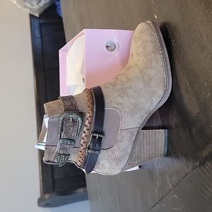 GC Shoes Ives Booties/NWB